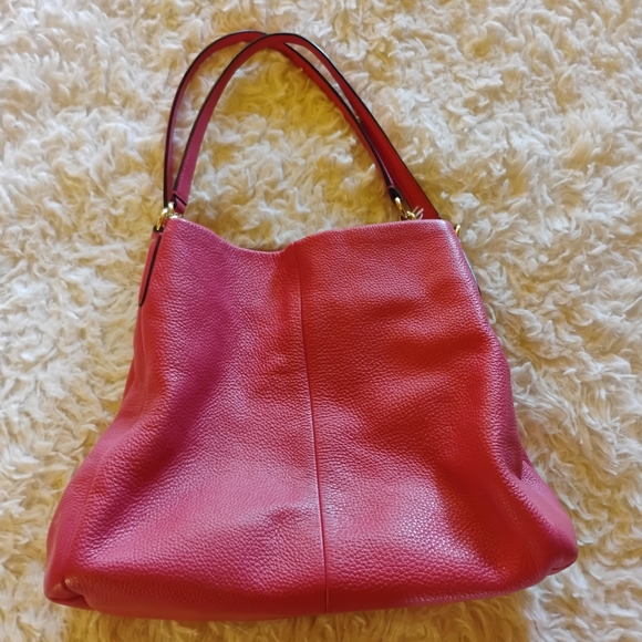 Elegant Bubble Gum Pink  Leather Shoulder Bag - Picture 1 of 11